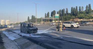 Esenyurt TEM otoyolu'nda hafif ticari araç yangını