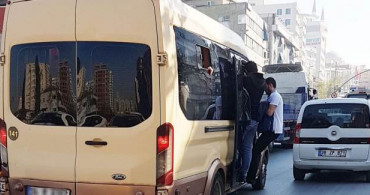 Esenyurt'ta Fazla Yolcu Sorunu Devam Ediyor: 12 Yerine 37 Yolcu Çıktı
