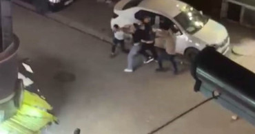 Esenyurt'ta Yabancı Uyruklu 3 Kişinin Kavgası Kameralara Yansıdı