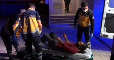 Eşiyle Tartışan Adam Kendi Bacağını Bıçakladı