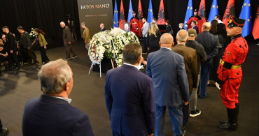 Eski Arnavutluk Başbakanı Fatos Nano'nun Cenazesi Törenle Gerçekleşti