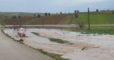 Eskipazar'da Dolu ve Sağanak Yağış Hayatı Olumsuz Etkiledi