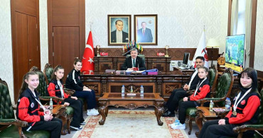 Eskişehir Valisi Yılmaz, Gülsena Karakuyulu’yu Ağırladı