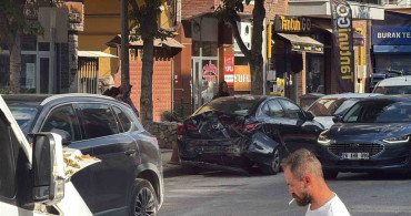 Eskişehir'de 4 aracın karıştığı trafik kazasında 9 kişi yaralandı