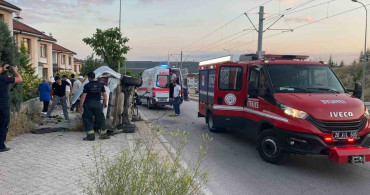 Eskişehir'de direksiyon hakimiyetini kaybeden genç sürücü yaralandı