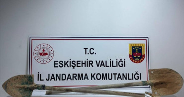 Eskişehir'de Kaçak Kazı Operasyonu: İki Zanlı Suçüstü Yakalandı