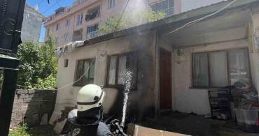 Eskişehir'de müstakil evin çatısında yangın çıktı