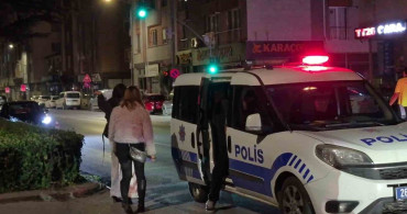 Eskişehir'de otomobile motosiklet çarptı: 2 yaralı