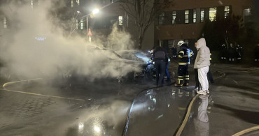 Eskişehir'de Otopark Yangını: İki Araç Kül Oldu