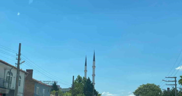 Eskişehir'de panelvan araç ile motosiklet çarpıştı, 1 kişi yaralandı