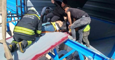 Eskişehir'de taş kırma kuyusuna düşen işçiler itfaiye tarafından kurtarıldı