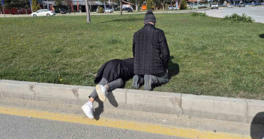 Eskişehir'de Ters Yönde Kaza: Üç Tekerlekli Araç Otomobille Çarpıştı