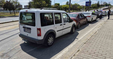 Eskişehir'de zincirleme trafik kazası maddi hasarla atlatıldı