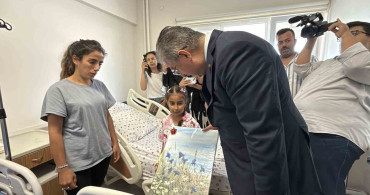 Eskişehir'deki hastanede karne sevinci yaşandı