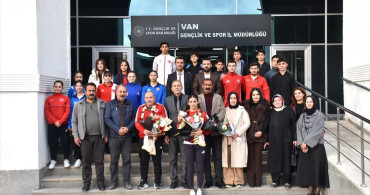 Evin Erginoğuz Van'a Döndü: Altın Madalya Sevincini Paylaştı