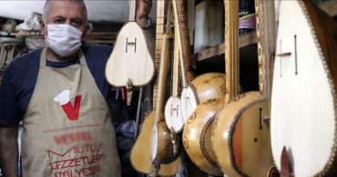 Evinin Bodrumunda Müzik Aleti Üretiyor