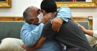 Evlat Nöbeti Sonuç Veriyor! Bir Aile Daha Evladına Sarıldı