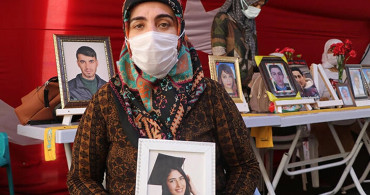Evlat Nöbetindeki Acılı Annenin Umutlu Bekleyişi: Ceylan'ımı Alana Kadar Bu Kapıdan Gitmem