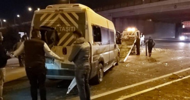 Fabrika İşçilerinin Bulunduğu Minibüs Kaza Yaptı: 8 Yaralı