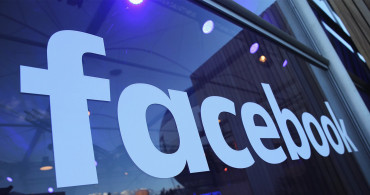 Facebook İsim Değişikliğine Gitti!