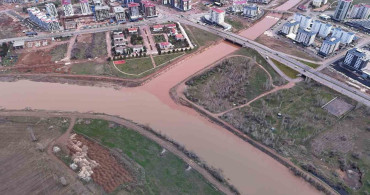 Fadlum Çayı Kızılırmak'a Kızıl Renk Verdi