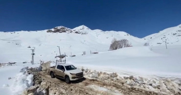 Faraşin Yaylası'nda Göçerlerin Zorlu Dönüşü: Kar Engeli