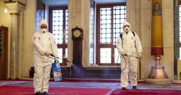 Fatih Camisi, Ramazan İçin Gül Suyu ile Temizlendi