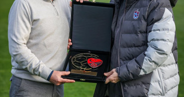 Fatih Tekke'ye TFF'den Sosyal Sorumluluk Ödülü