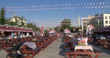 Fatih'te 'mutlu çocuk şenliği' yoğun ilgi görüyor