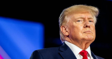 FBI evine baskın yapmıştı! Dünya basını Trump'ın evinden çıkan gizli belgeleri konuşuyor