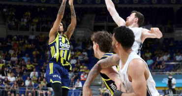 Fenerbahçe, A. Efes’i Yarı Finalde Geçti
