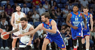 Fenerbahçe Beko, Anadolu Efes’i farkla devirdi: Seride durum 2-0’a geldi