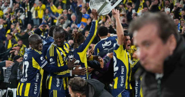 Fenerbahçe, Galatasaray ile Puan Farkını Kapatıyor