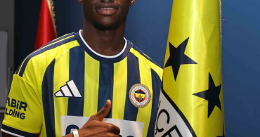 Fenerbahçe, genç yetenek Amara Diouf ile 5 yıllık sözleşme imzaladı