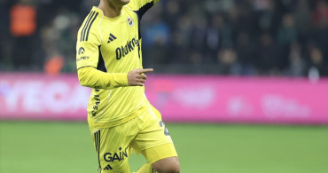 Fenerbahçe, Kocaelispor'u İlk Yarıda Geride Bıraktı