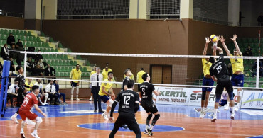 Fenerbahçe Medicana, Akkuş Belediyespor'u Rahat Geçti