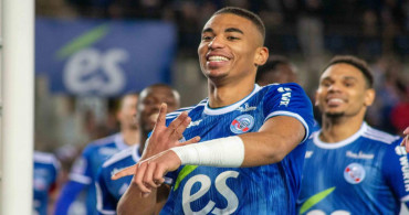Fenerbahçe üçüncü transferi yapıyor: Alexander Djiku kimdir, nereli ve kaç yaşında? Djiku Fenerbahçe’ye mi geliyor?