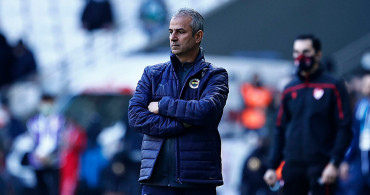 Fenerbahçe'de İsmail Kartal Zorlu Fikstür Öncesi Takımla Toplantı Yaptı!