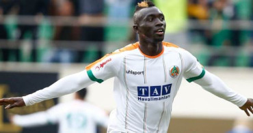 Fenerbahçe'den Golcü Hamlesi: Papis Cisse