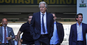 Fenerbahçe’nin yeni teknik direktörü Jorge Jesus önümüzdeki sezon Süper Lig’de şampiyonluk hasretlerine son vermek istediklerini söyledi