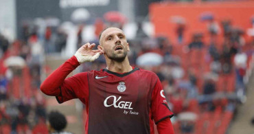 Fenerbahçe'nin yeni transferi vedat muriqi bu akşam İstanbul'a geliyor