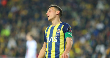 Fenerbahçe’yi takipten çıkan Mesut Özil takımdan ayrılacak mı? Mesut Özil Fenerbahçe’ye hizmet etmek istediğini yalan haberlere itibar edilmemesini istedi