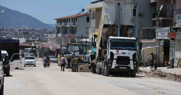 Fethiye toptancı hal bölgesinde ulaşım yolları yenileniyor
