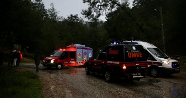 Fethiye'de Otomobil Dereye Yuvarlandı: Sürücü Yaralı