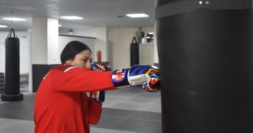 Feyzanur Azizoğlu'nun Savate Combat Dünya İkinciliği ve Hedefleri