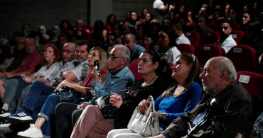 Filistinli ve Lübnanlı Kadınların Savaş Hikayeleri Beyrut'ta Tiyatroda Anlatıldı