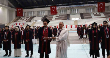 Fırat Üniversitesi 38. Dönem Tıp Fakültesi Mezunlarını Uğurladı