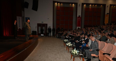 'Firavunla Yüz Yüze' Tiyatrosu İzleyicilerle Buluştu