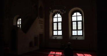 Fırfırlı Cami: Şanlıurfa'nın Tarih Kokan Mirası