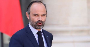 Fransa'da Başbakan İstifa Etti!